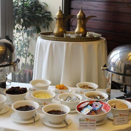 Coral Beirut Al Hamra Hotel Экстерьер фото