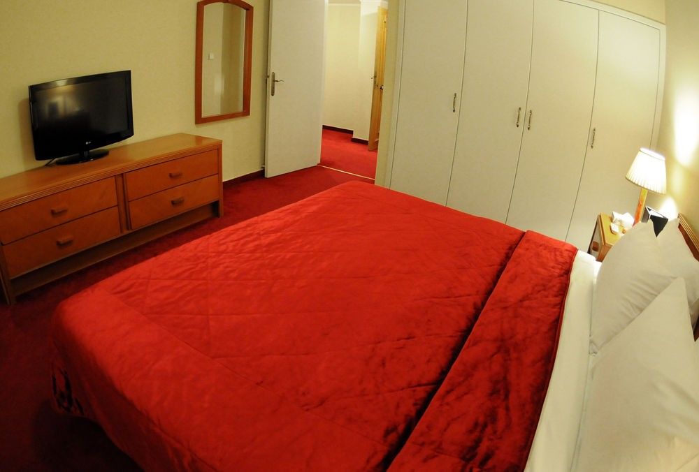 Coral Beirut Al Hamra Hotel Экстерьер фото