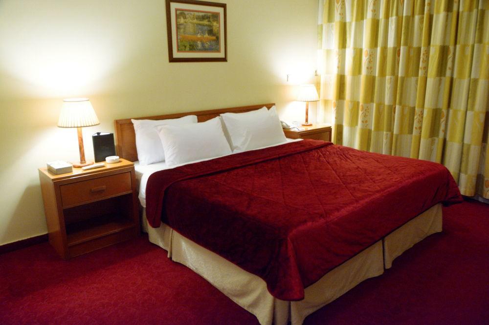 Coral Beirut Al Hamra Hotel Экстерьер фото