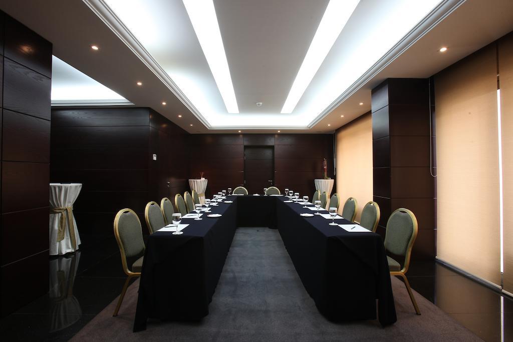 Coral Beirut Al Hamra Hotel Экстерьер фото