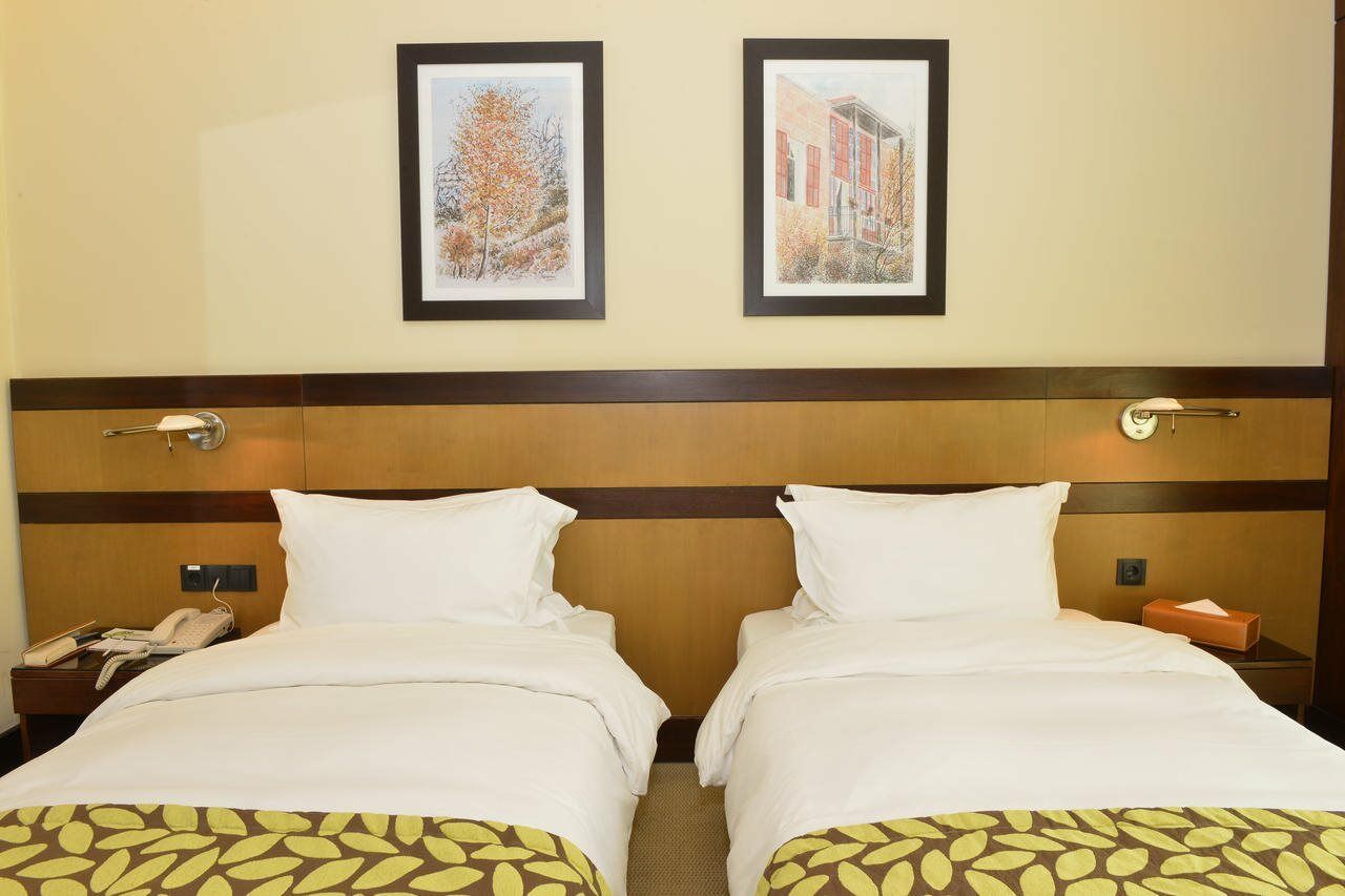 Coral Beirut Al Hamra Hotel Экстерьер фото